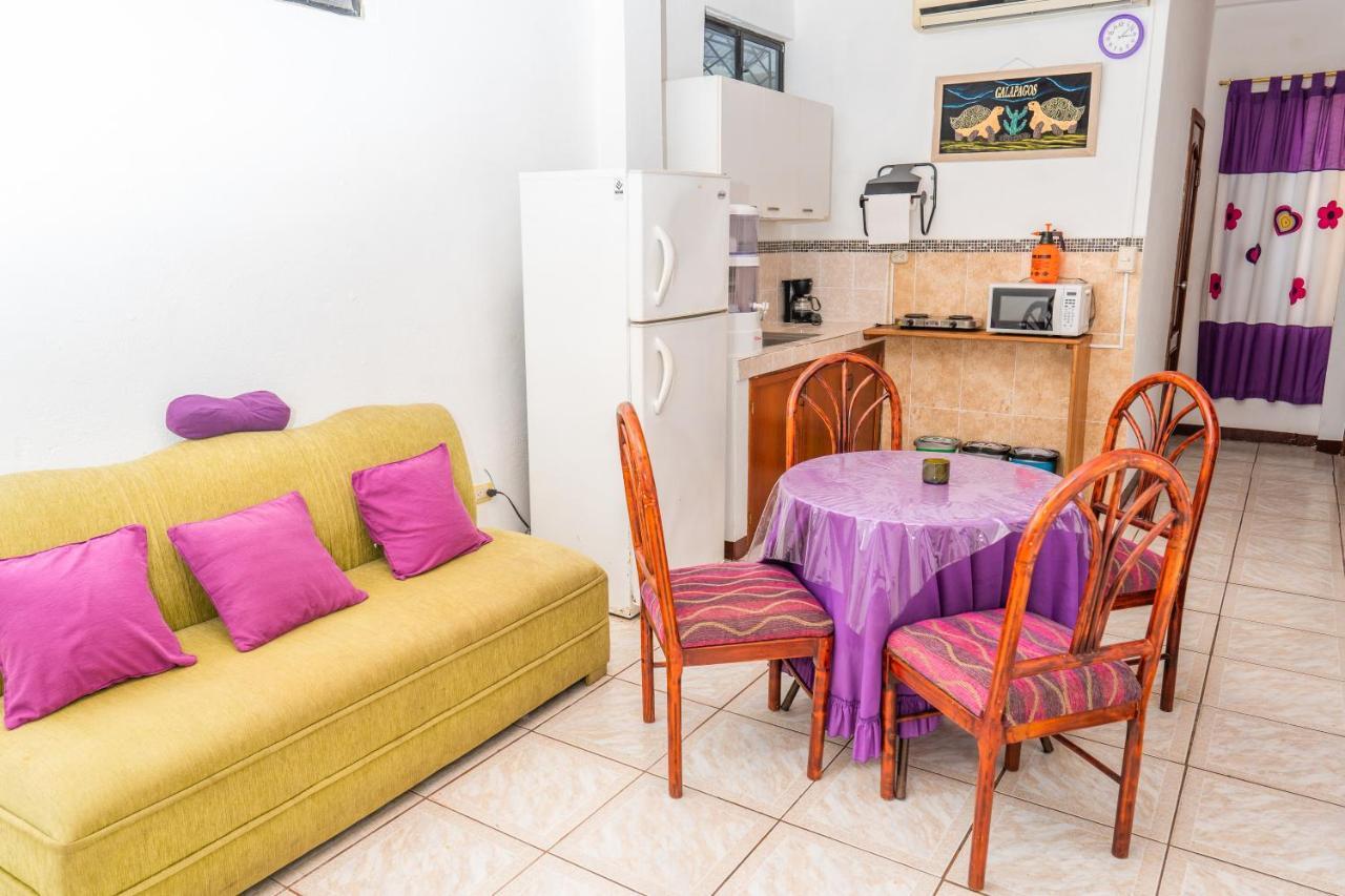 Tintorera Guest House Puerto Ayora  Zewnętrze zdjęcie