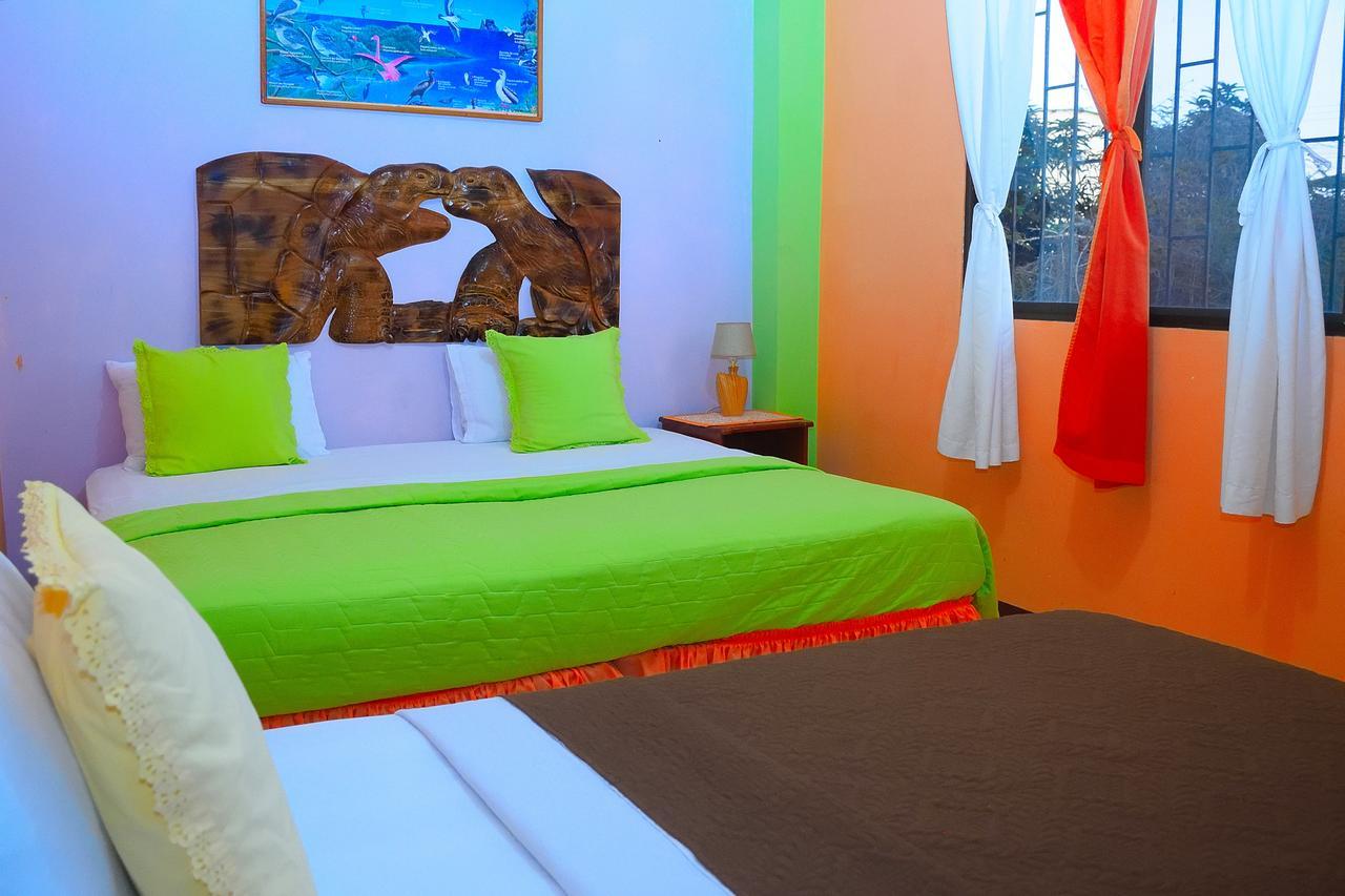 Tintorera Guest House Puerto Ayora  Zewnętrze zdjęcie